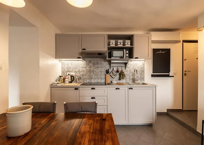 Apartment Inquadro *